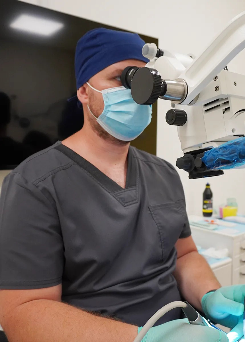 dr eduard tabarcea medic specialist endodontie clinica maxilomed oradea cluj napoca